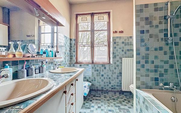 Maison à vendre    6 pièces •  Mogneville