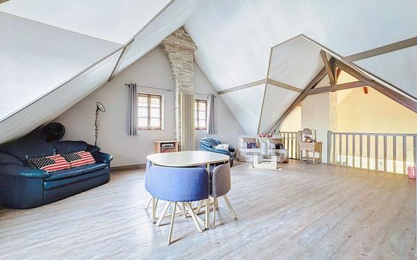 Maison à vendre    6 pièces •  Mogneville