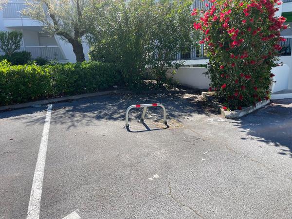Appartement La Grande Motte de 27 M2 (20,5 loi carrez) dont 6 M2 de loggia fermée par VR électrique et séparation plastifiée