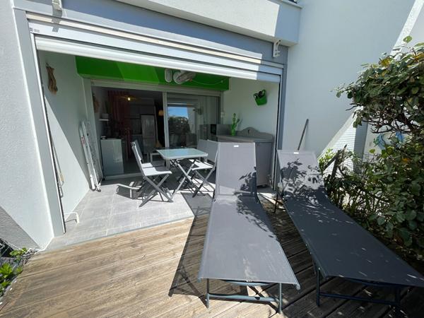 Appartement La Grande Motte de 27 M2 (20,5 loi carrez) dont 6 M2 de loggia fermée par VR électrique et séparation plastifiée