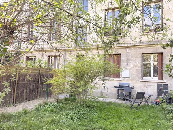 GRAND 3 PIECES 45 M² - JARDIN – CHARTRONS-BASSIN A FLOT