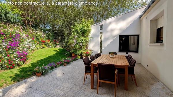 Maison d'exception 5 chambres avec véranda et piscine sur un hectare de terrain