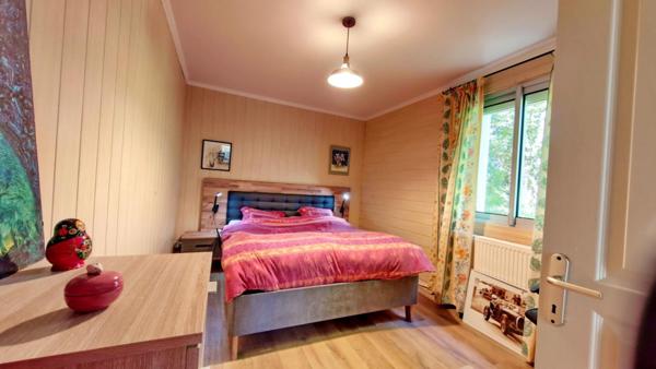 Maison d'exception 5 chambres avec véranda et piscine sur un hectare de terrain