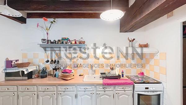 À vendre à Blois : bel appartement 3 pièces de 61 m², lumineux et traversant, dans une petite copropriété en centre-ville. Idéal premier achat ou investissement.
