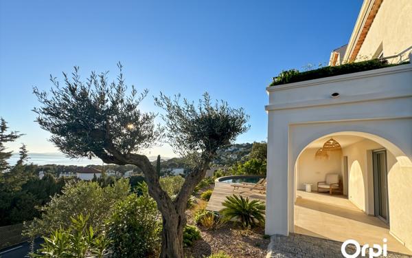 Maison à vendre    6 pièces • 230 m2 Les Issambres - Roquebrune-sur-Argens