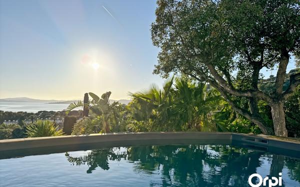 Maison à vendre    6 pièces • 230 m2 Les Issambres - Roquebrune-sur-Argens