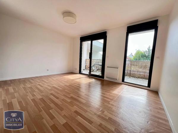 Appartement à louer 1 pièce 25.22m² Saint-Cyr-l'École (78210)