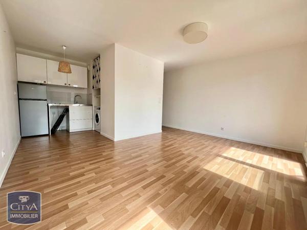 Appartement à louer 1 pièce 25.22m² Saint-Cyr-l'École (78210)