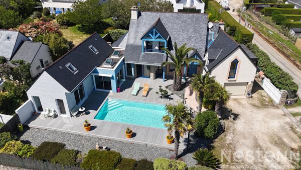 SAINT-PIERRE-QUIBERON - Propriété avec piscine et aperçu mer située à 100 mètres des plages de la baie !