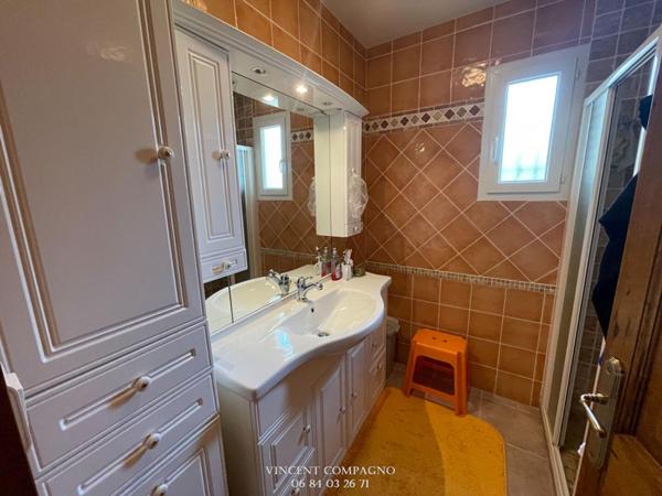 Maison Valensole 6 pièce(s) 220 m2