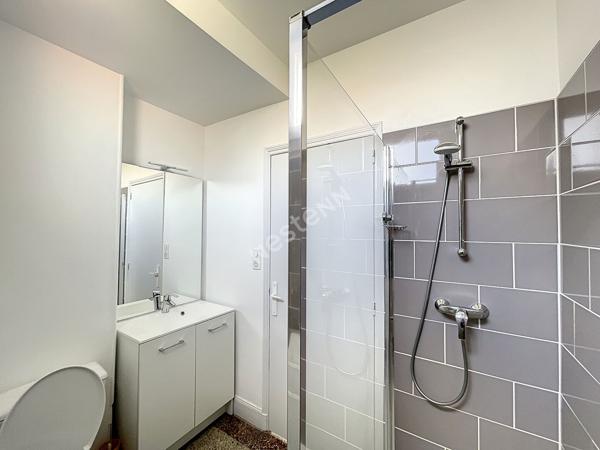 Duplex meublé 3 pièces avec balcon et clim, à deux pas du campus Artem et du centre thermal