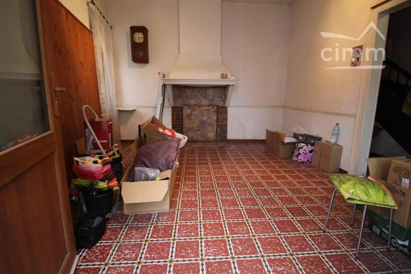 A vendre maison de village de 67 m² à rénover.