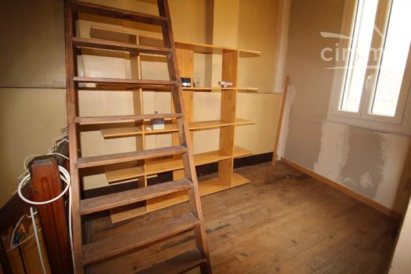 A vendre maison de village de 67 m² à rénover.