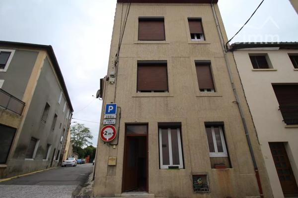 A vendre maison de village de 67 m² à rénover.
