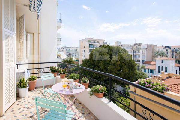 Quartier des Fleurs – 2P  terrasses, rénové, climatisé et meublé