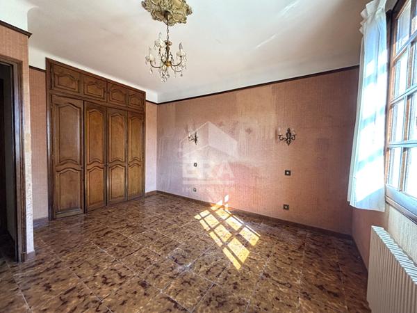 Maison T4 + RDC à amenagé + terrain constructible 500m2 + terrain 800m2