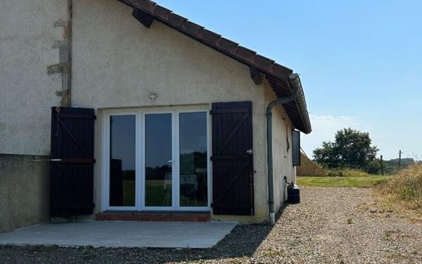 Appartement à louer    2 pièces •  Saint-Loubouer