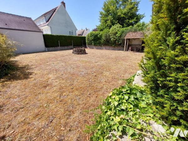 Maison d'habitation a rénover proche Loire dans un quartier calme de Meung-sur-Loire 