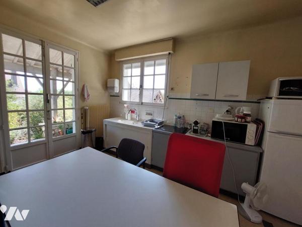 Maison d'habitation a rénover proche Loire dans un quartier calme de Meung-sur-Loire 