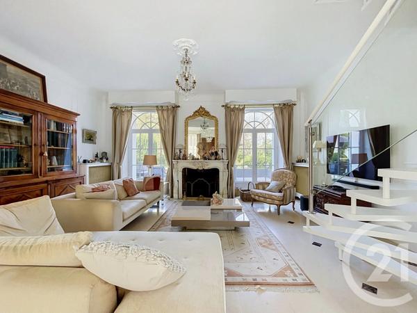 Maison à vendre  8 pièces - 310 m 2   MOISSY CRAMAYEL  - 77
