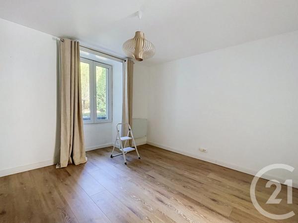 Maison à vendre  8 pièces - 310 m 2   MOISSY CRAMAYEL  - 77