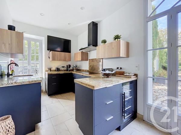 Maison à vendre  8 pièces - 310 m 2   MOISSY CRAMAYEL  - 77