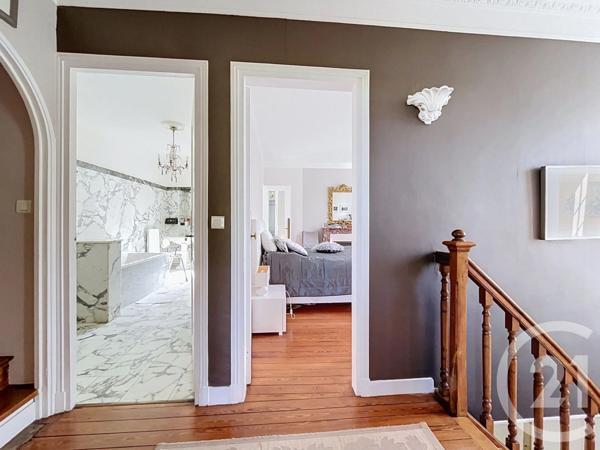 Maison à vendre  8 pièces - 310 m 2   MOISSY CRAMAYEL  - 77