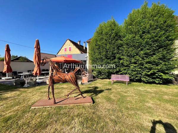 Vente                                                      Immeuble
                        
                     16 pièces                      800 m2                     à Courlans