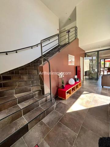 Vente                                                      Immeuble
                        
                     16 pièces                      800 m2                     à Courlans