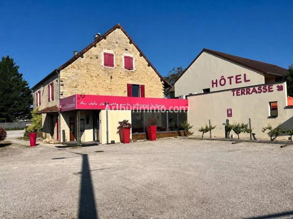 Vente                                                      Immeuble
                        
                     16 pièces                      800 m2                     à Courlans