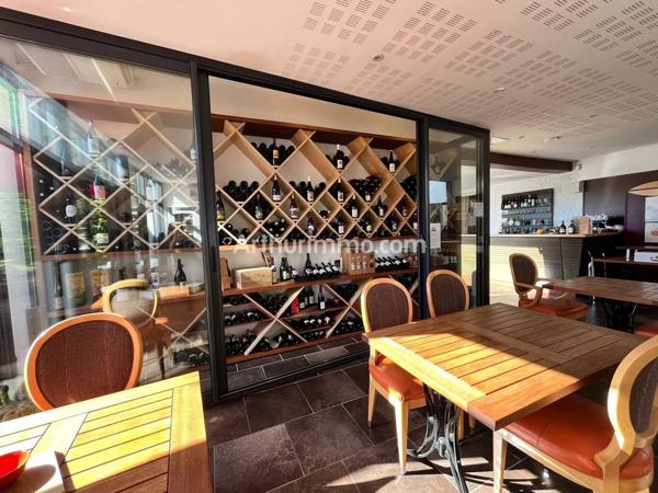 Vente                                                      Immeuble
                        
                     16 pièces                      800 m2                     à Courlans