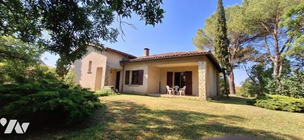 VIC-FEZENSAC, villa de construction traditionnelle  de 145m² + garage et sous-sol sur terrain de 17