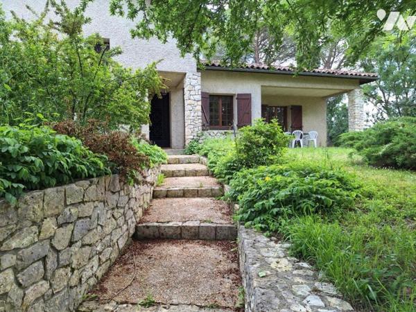 VIC-FEZENSAC, villa de construction traditionnelle  de 145m² + garage et sous-sol sur terrain de 17