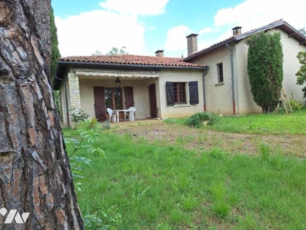 VIC-FEZENSAC, villa de construction traditionnelle  de 145m² + garage et sous-sol sur terrain de 17