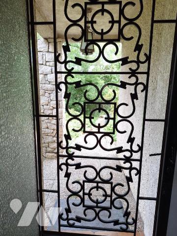 VIC-FEZENSAC, villa de construction traditionnelle  de 145m² + garage et sous-sol sur terrain de 17