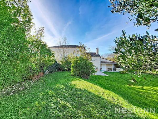A Vendre Maison en pierre rénovée de 175 m² avec jardin et garage dans un hameau de Condom