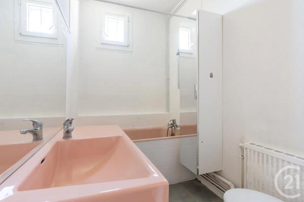 Appartement F2 à vendre  2 pièces - 32 m 2   ST MAUR DES FOSSES  - 94