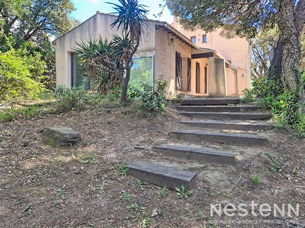 Maison 6 pièces de 134 m², secteur calanque à Cavalaire Sur Mer