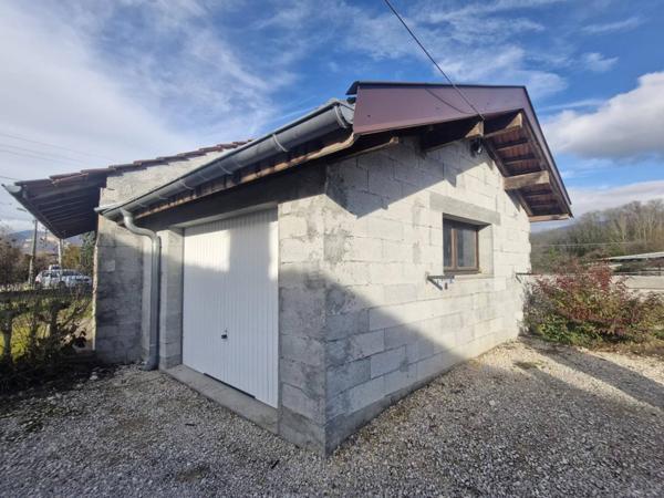 Vions maison de plain-pied sur 359m² de terrain