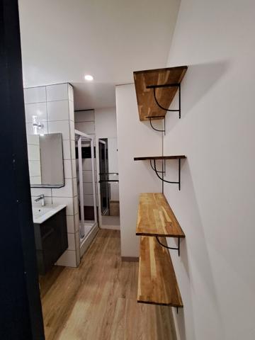 A LOUER - Appartement au 1er étage situé dans le bourg de Pissotte