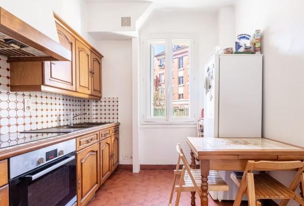 Appartement CHAVILLE gare cRER C Chaville Vélizy 2 pièces 47 m2 CHARME, CALME ET EMPLACEMENT IDÉAL