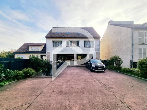 Maison 8 pièces 298.66 m2