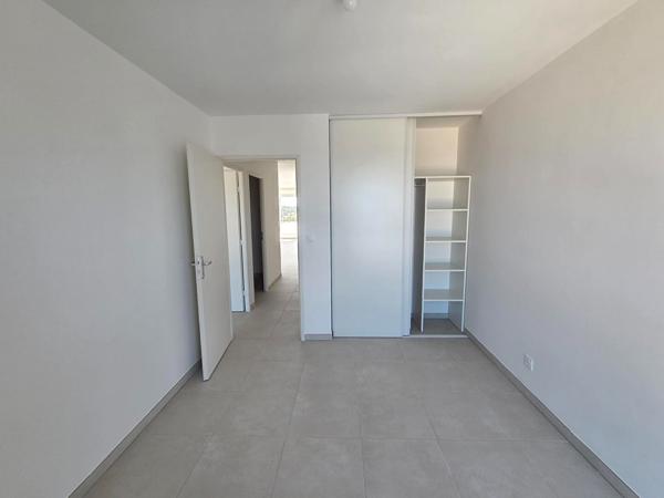 APPARTEMENT T3 NEUF -DERNIER ETAGE - RESIDENCE SECURISEE - 2 PLACES DE PARKING - ASCENSEUR - BALCON