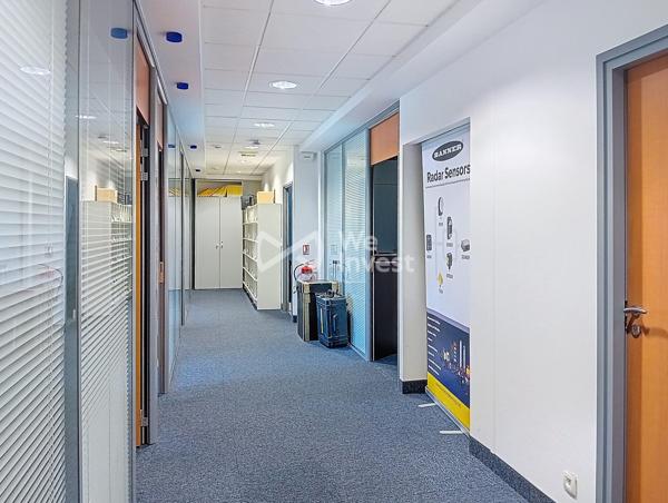 LOCAUX A LOUER 176 M2