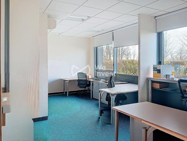 LOCAUX A LOUER 176 M2