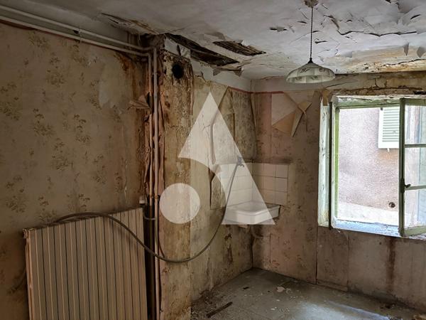 Immeuble 7 pièces 90.84 m2