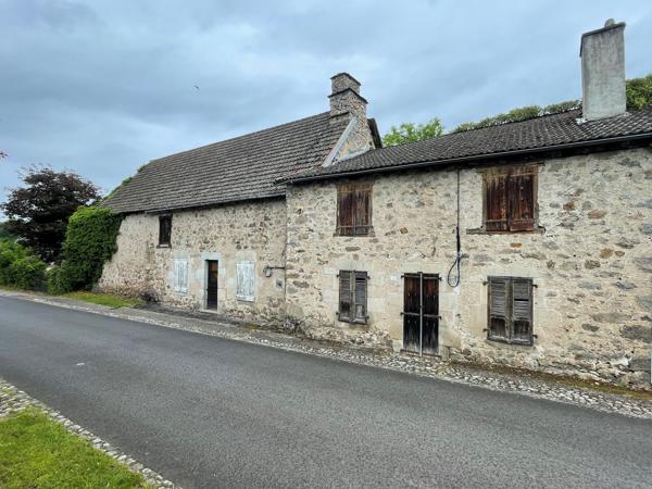 MAISON A RENOVER AVEC GRANGE-ETABLE A ANTIGNAC Antignac (15240)
