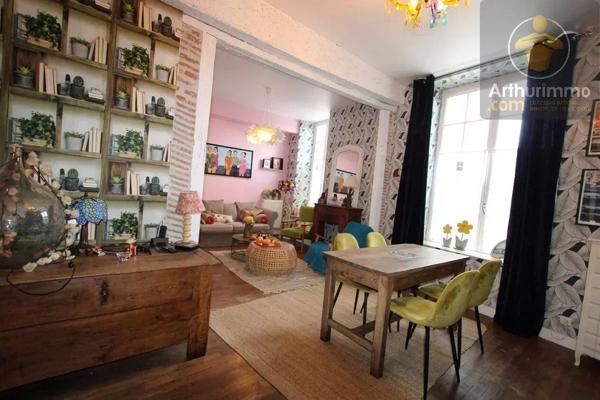 Location                                                      Appartement
                        
                     5 pièces                      102 m2                     à Beaugency