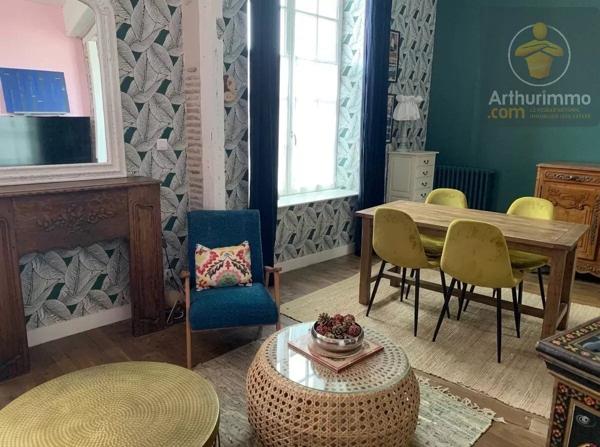 Location                                                      Appartement
                        
                     5 pièces                      102 m2                     à Beaugency
