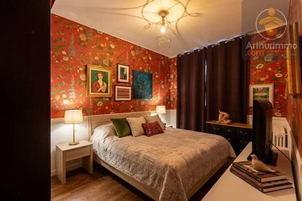 Location                                                      Appartement
                        
                     5 pièces                      102 m2                     à Beaugency